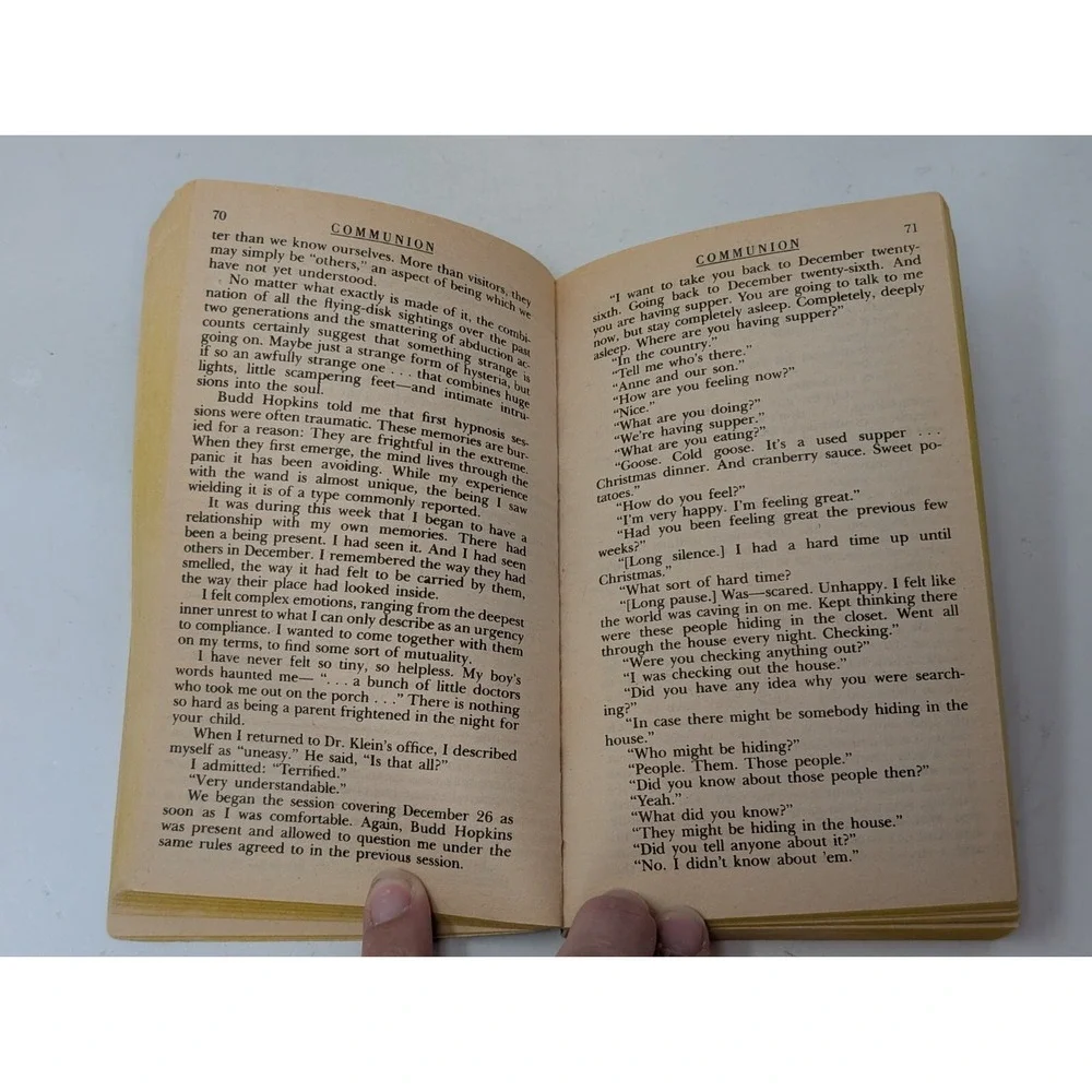 Communion‎ A True Story by Whitley Strieber 1988 Avon Paperback Alien Abduction